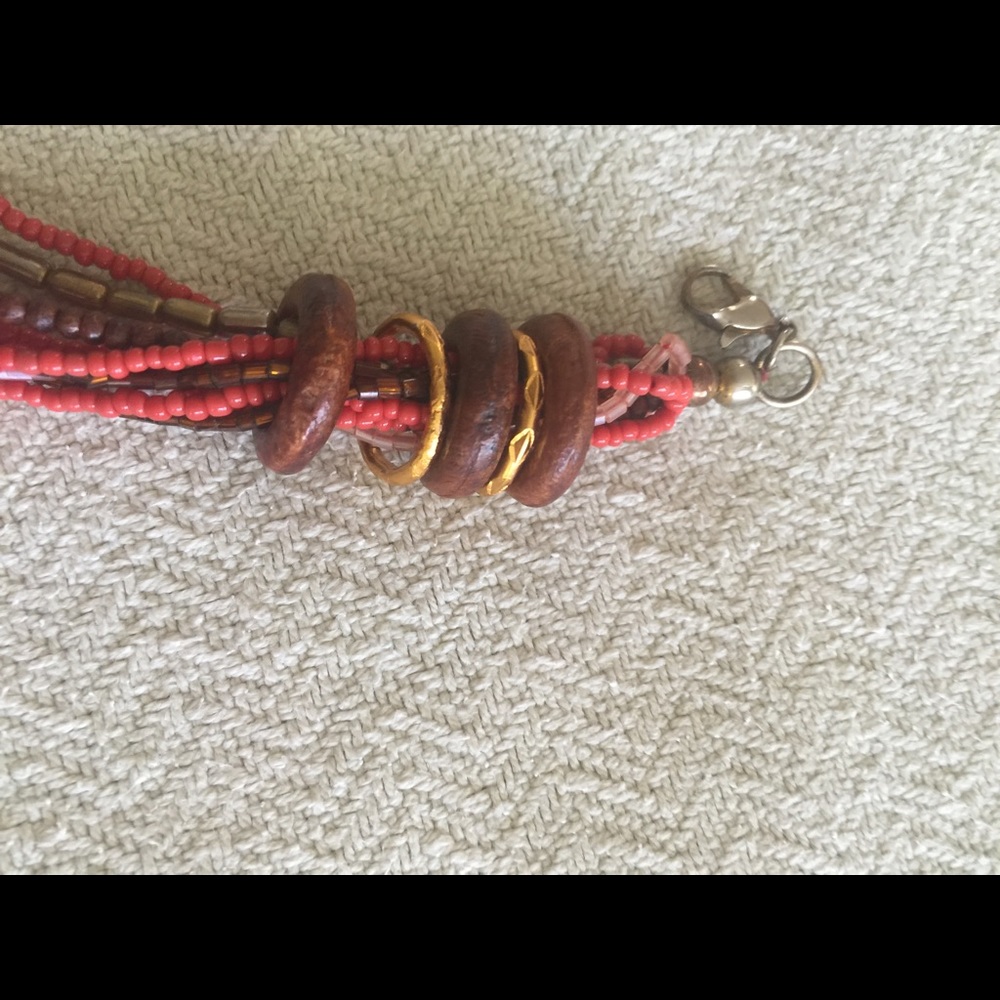 Necklace. Orange/brown colors. Wood medallion - Picture 4 of 6